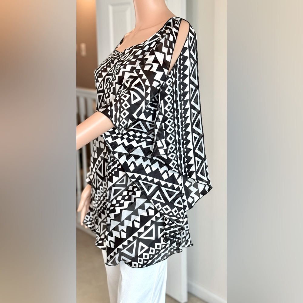 Kenneth Cole Caftan-Style Resortwear Tunic Silky Flowy Top Beach Vacation Medium